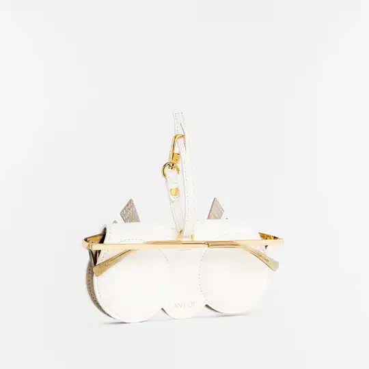 Complemento original Funda de Gafas de Cuero Vegano Any Di – Hermes unike accesorio mujer San Sebastian Complemento original Funda de Gafas de Cuero Vegano Any Di - Hermes unike accesorio mujer San Sebastian