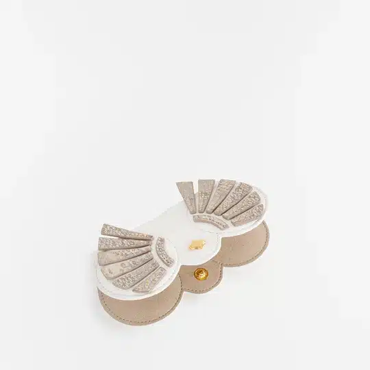 Complemento original Funda de Gafas de Cuero Vegano Any Di – Hermes unike accesorio mujer San Sebastian Complemento original Funda de Gafas de Cuero Vegano Any Di - Hermes unike accesorio mujer San Sebastian