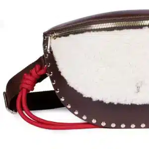 Bandolera de cuero mujer modelo smile clou laine choco en color marron, diseño francés exclusivo disponible en Unike, boutique en Pamplona.