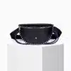 Bandolera de cuero mujer modelo smile clou en color negro, diseño francés exclusivo disponible en Unike, boutique en Pamplona